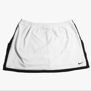 Nike Women’s Skirt White